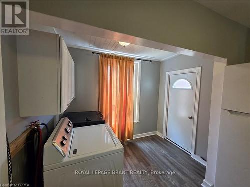 109 Sydenham Street, Brantford, ON - Indoor Photo Showing Laundry Room
