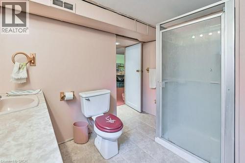 641 Limeridge Road E, Hamilton, ON - Indoor Photo Showing Bathroom