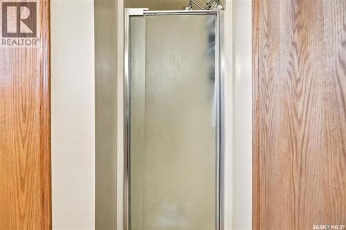 6112 Brunskill Place, Regina, SK - Indoor Photo Showing Bathroom
