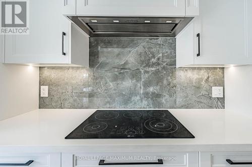 138 Jackman Crescent, Vaughan, ON - Indoor Photo Showing Kitchen