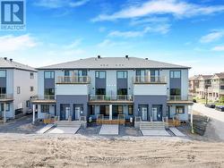 946 CHAPMAN MILLS DRIVE Ottawa, ON K2J 7P4