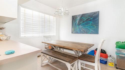 700 Matt Road, Kelowna, BC - Indoor