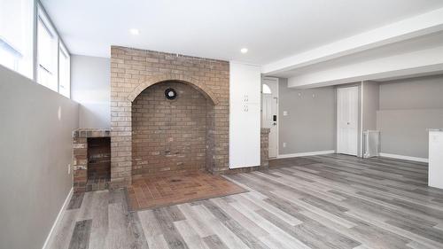 700 Matt Road, Kelowna, BC - Indoor Photo Showing Other Room