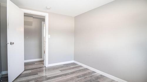 700 Matt Road, Kelowna, BC - Indoor Photo Showing Other Room