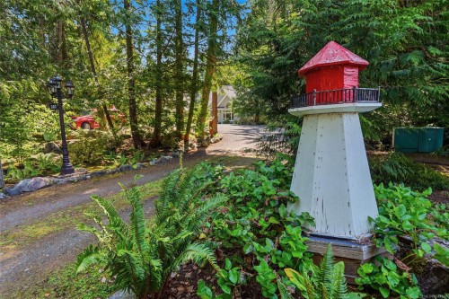 382 Dorset Rd, Qualicum Beach, BC 