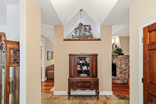 382 Dorset Rd, Qualicum Beach, BC 