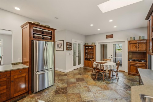 382 Dorset Rd, Qualicum Beach, BC 