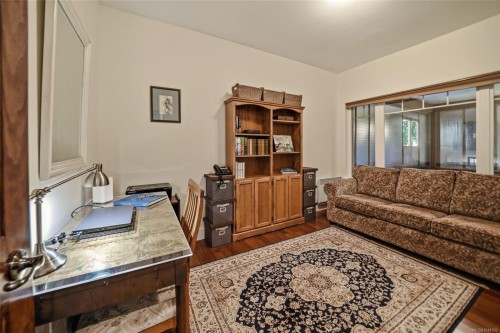 382 Dorset Rd, Qualicum Beach, BC 