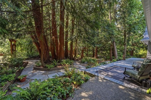 382 Dorset Rd, Qualicum Beach, BC 