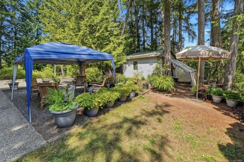 382 Dorset Rd, Qualicum Beach, BC 