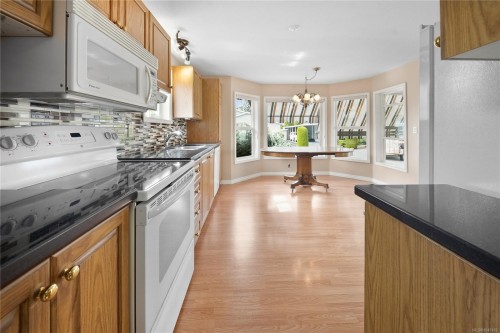 6214 Rich Rd, Nanaimo, BC 