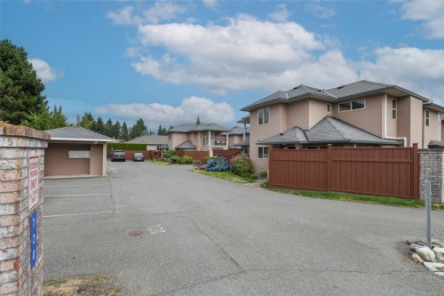 #107-720 Aspen Rd, Comox, BC 