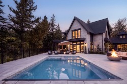 2060 Pinehurst Terr Langford, BC V9B 3S3