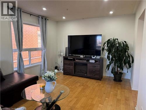 5781 Sidmouth Street, Mississauga, ON - Indoor