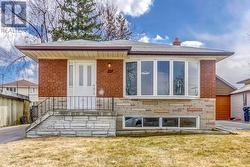BSMT - 17 TRALEE AVENUE Toronto, ON M1G 3E3