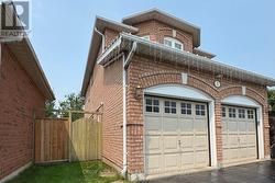 BASEMENT - 2 HUNTINGTON CRESCENT Clarington, ON L1E 3C8