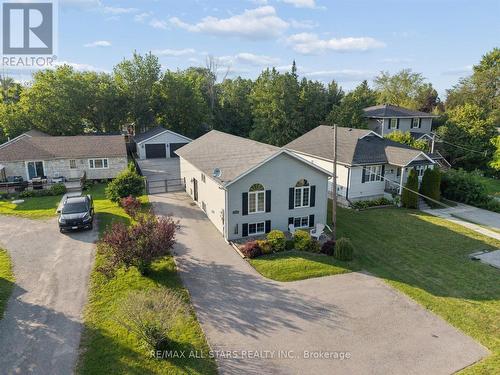 1008 METRO ROAD N  Georgina, ON L4P 3E9