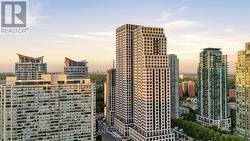 PH 02 - 30 ELM DRIVE W Mississauga, ON L5B 0N6