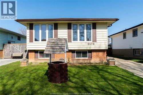 9578 Avery Unit# Main, Windsor, ON - Outdoor