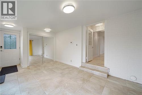 7332 Twenty Road E, Glanbrook, ON - Indoor Photo Showing Other Room