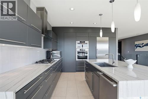 254 Whalley Crescent, Saskatoon, SK - Indoor Photo Showing Kitchen With Upgraded Kitchen