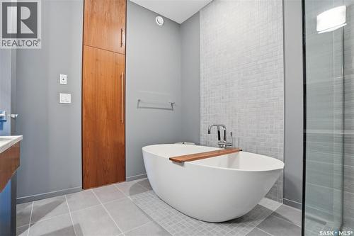 254 Whalley Crescent, Saskatoon, SK - Indoor Photo Showing Bathroom