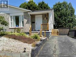 136 Frobel DR Elliot Lake, ON P5A 3A2