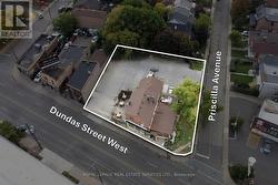 3513 DUNDAS STREET W Toronto, ON M6S 2S6