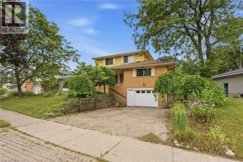 101 Crosby Drive, Kitchener, ON - Outdoor