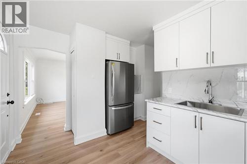 22 David Avenue, Hamilton, ON - Indoor Photo Showing Kitchen