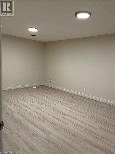 Image quality insufficient for description - 1367 Upper Paradise Road, Hamilton, ON - Indoor Photo Showing Other Room