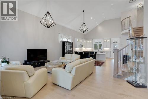 305 Blair Creek Drive, Kitchener, ON - Indoor Photo Showing Living Room