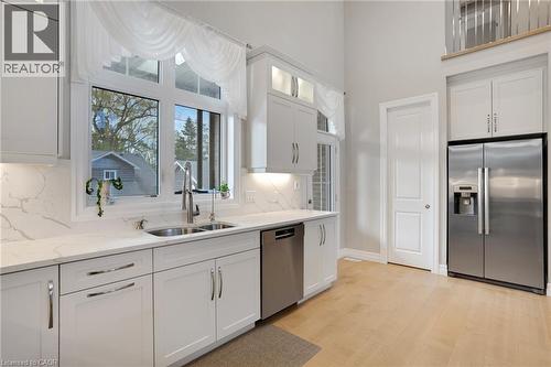 305 Blair Creek Drive, Kitchener, ON - Indoor Photo Showing Kitchen With Double Sink With Upgraded Kitchen