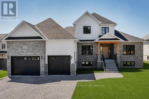 147 LAKE DRIVE E  Georgina, ON L4P 0S7