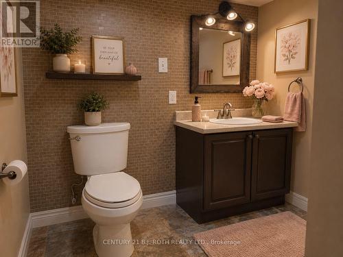Bachelor - 105 Chieftain Crescent, Barrie, ON - Indoor Photo Showing Bathroom