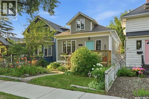 704 32nd STREET W  Saskatoon, SK S7L 0T4