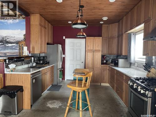 139 Lakeview Drive, Island View, SK - Indoor Photo Showing Kitchen
