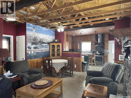 139 Lakeview Drive, Island View, SK - Indoor Photo Showing Living Room