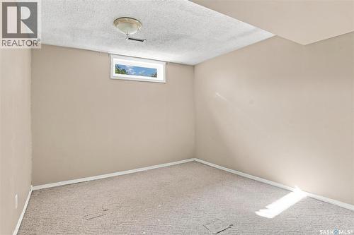 610 Acadia Drive, Saskatoon, SK - Indoor Photo Showing Other Room