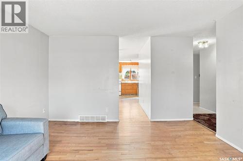 610 Acadia Drive, Saskatoon, SK - Indoor