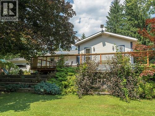 Warp around deck - 2451 Cunningham Road, Slocan Park, BC - Outdoor