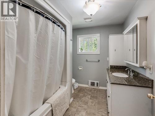 2451 Cunningham Road, Slocan Park, BC - Indoor Photo Showing Bathroom