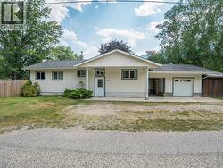 Front/Parking - 