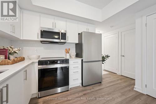 78 - 940 St. David Street N, Centre Wellington (Fergus), ON - Indoor Photo Showing Kitchen With Stainless Steel Kitchen