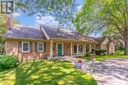 75 ARBOUR DRIVE Oakville, ON L6J 4Y6