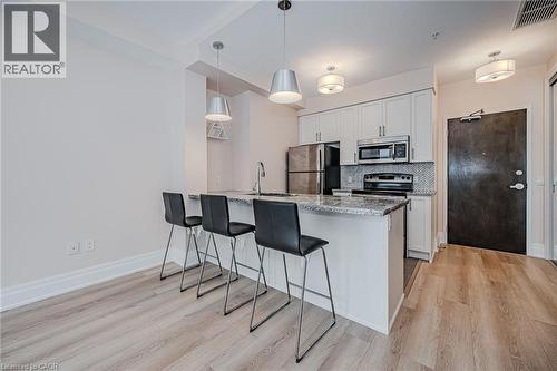 112 King Street E Unit# 806, Hamilton, ON - Indoor Photo Showing Kitchen With Upgraded Kitchen