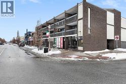 995 ELSMERE Windsor, ON N9A 2A8