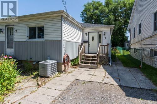 7 Valleyview Crescent, Belleville, ON - Outdoor