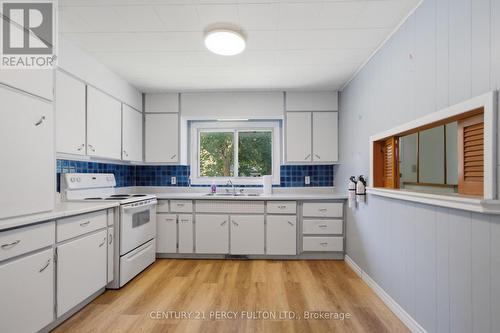 7 Valleyview Crescent, Belleville, ON - Indoor Photo Showing Kitchen