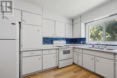 7 Valleyview Crescent, Belleville, ON - Indoor Photo Showing Kitchen With Double Sink